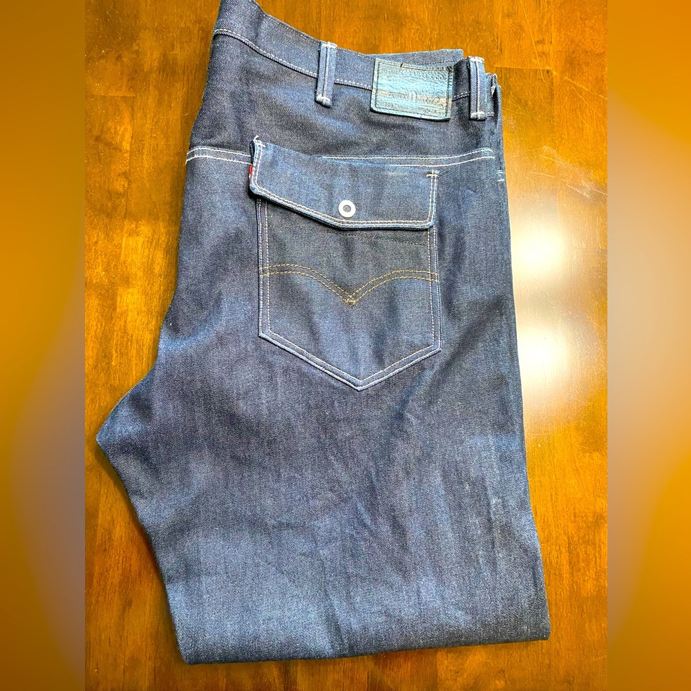 LEVIS 569
